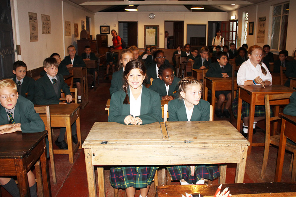 St Benedict's Junior School trip to the 1940s Experience