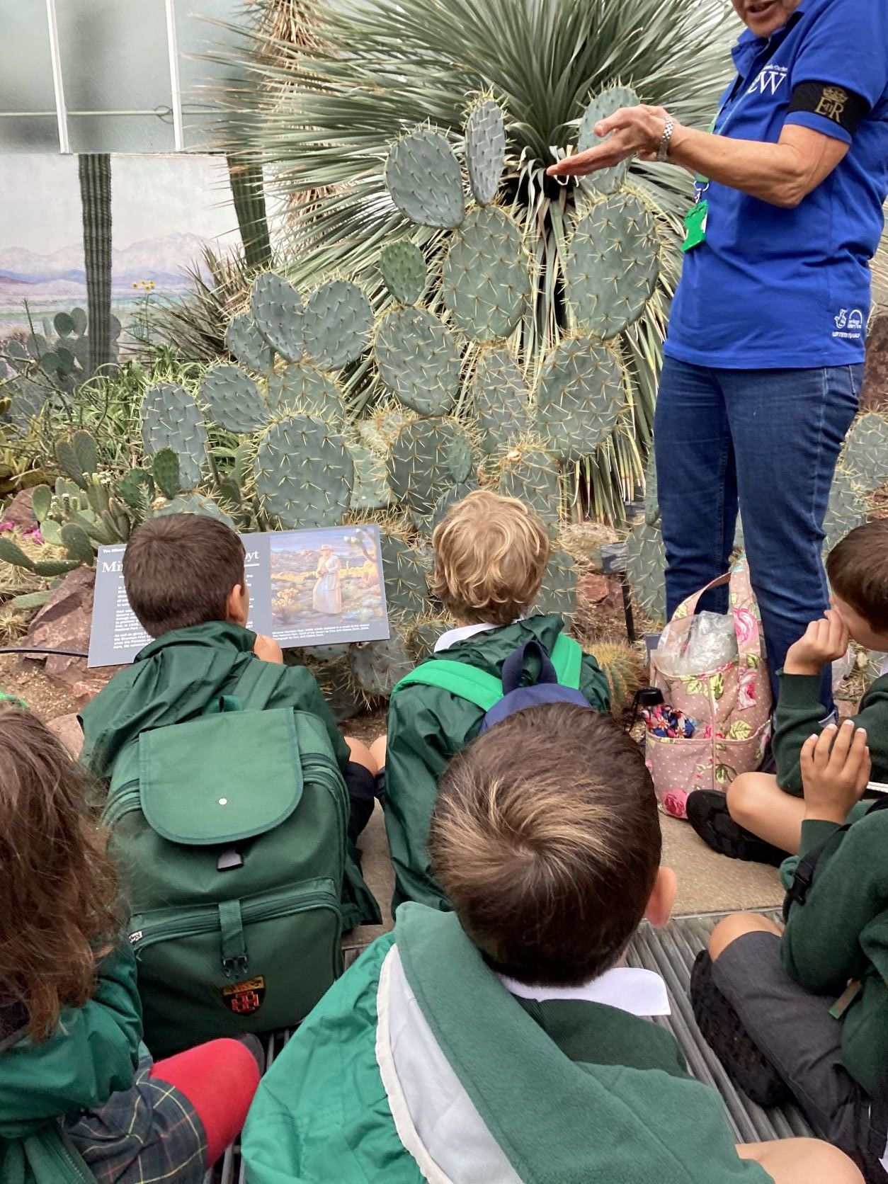 St Benedict's Year 2 children visit Kew Gardens