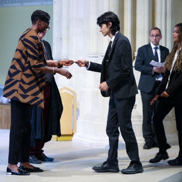 PrizeGvingJune26P100