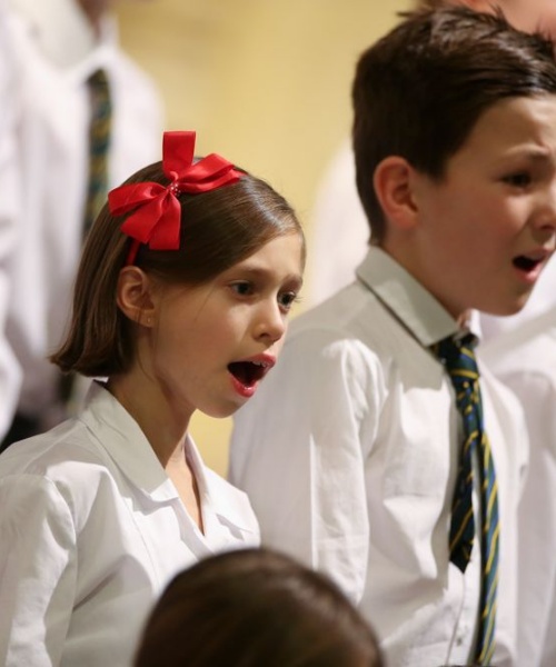 News » Joyful Junior School Carol service